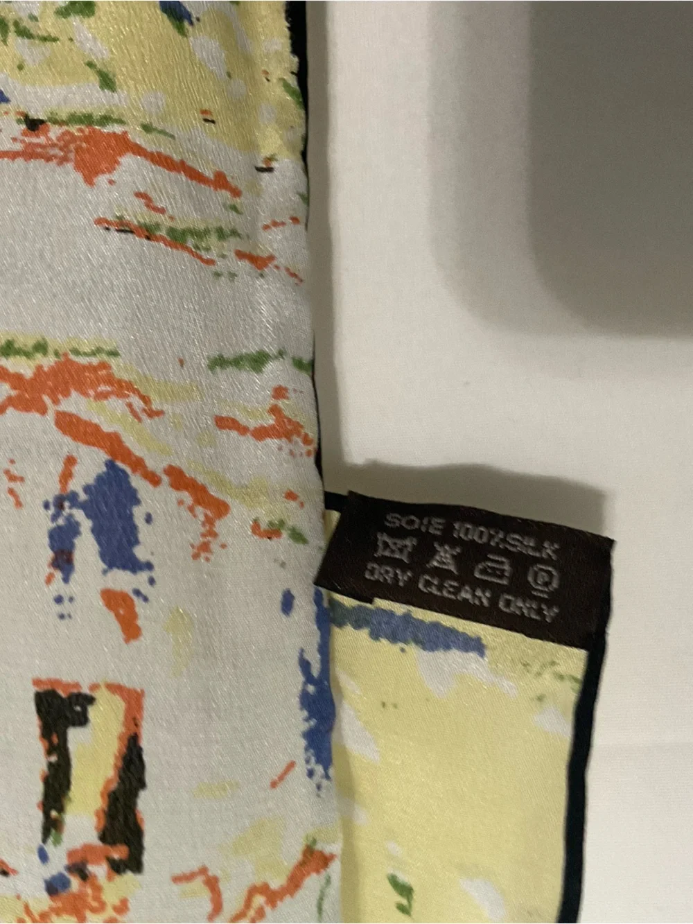 Eterno 100% Soie Silk oblong watercolor design scarf